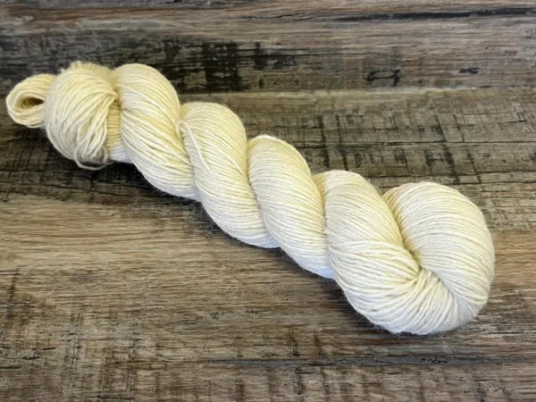 Kent Romney 100% Wool Hank Skein 100g Natural Undyed Colour, Sport Weight